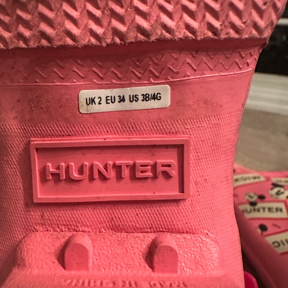 Hunter Pink Mickey Mouse Patterned Boots. Disney Collaborated - Picture 7 of 7